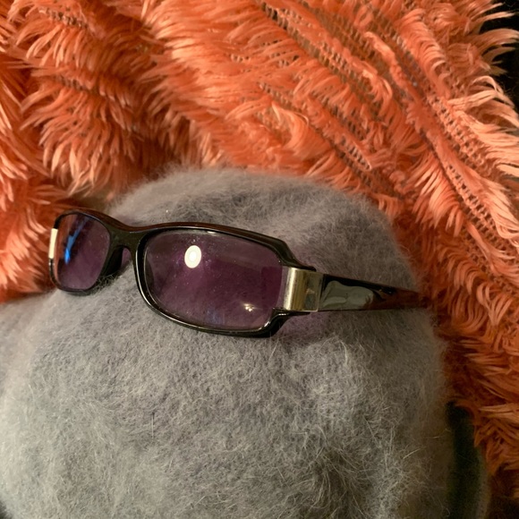 Sunglasses - Picture 3 of 7